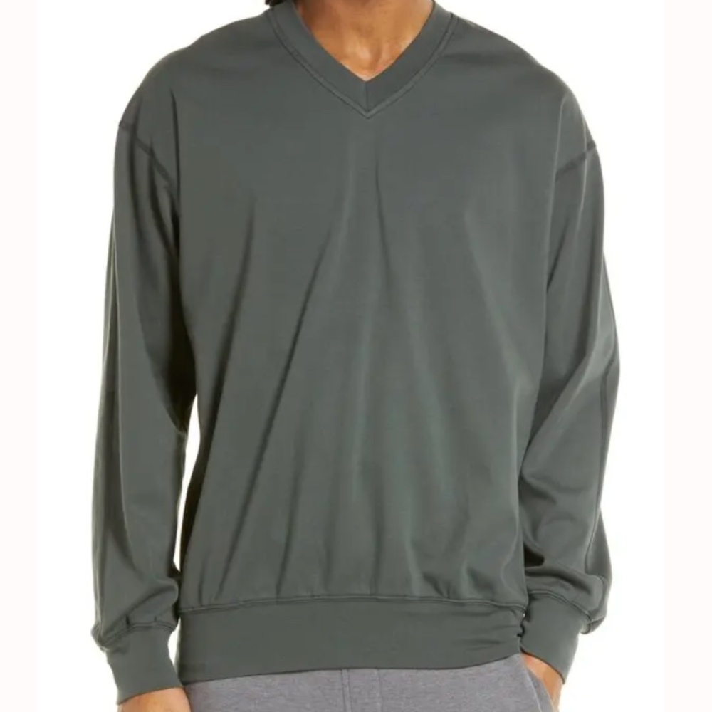 NEW Reigning Champ V-Neck Pullover